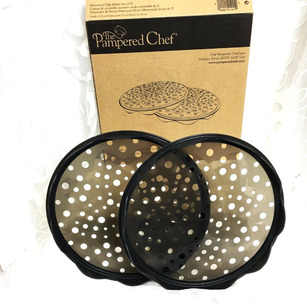 PAMPERED CHEF Microwave Chip Maker Set of Two EUC